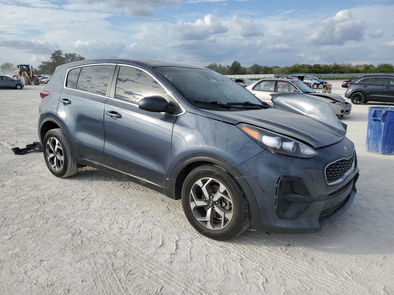 2020 KIA Sportage VIN KNDPM3AC2L7773948 Copart auction photo, all over damage thumbnail 4