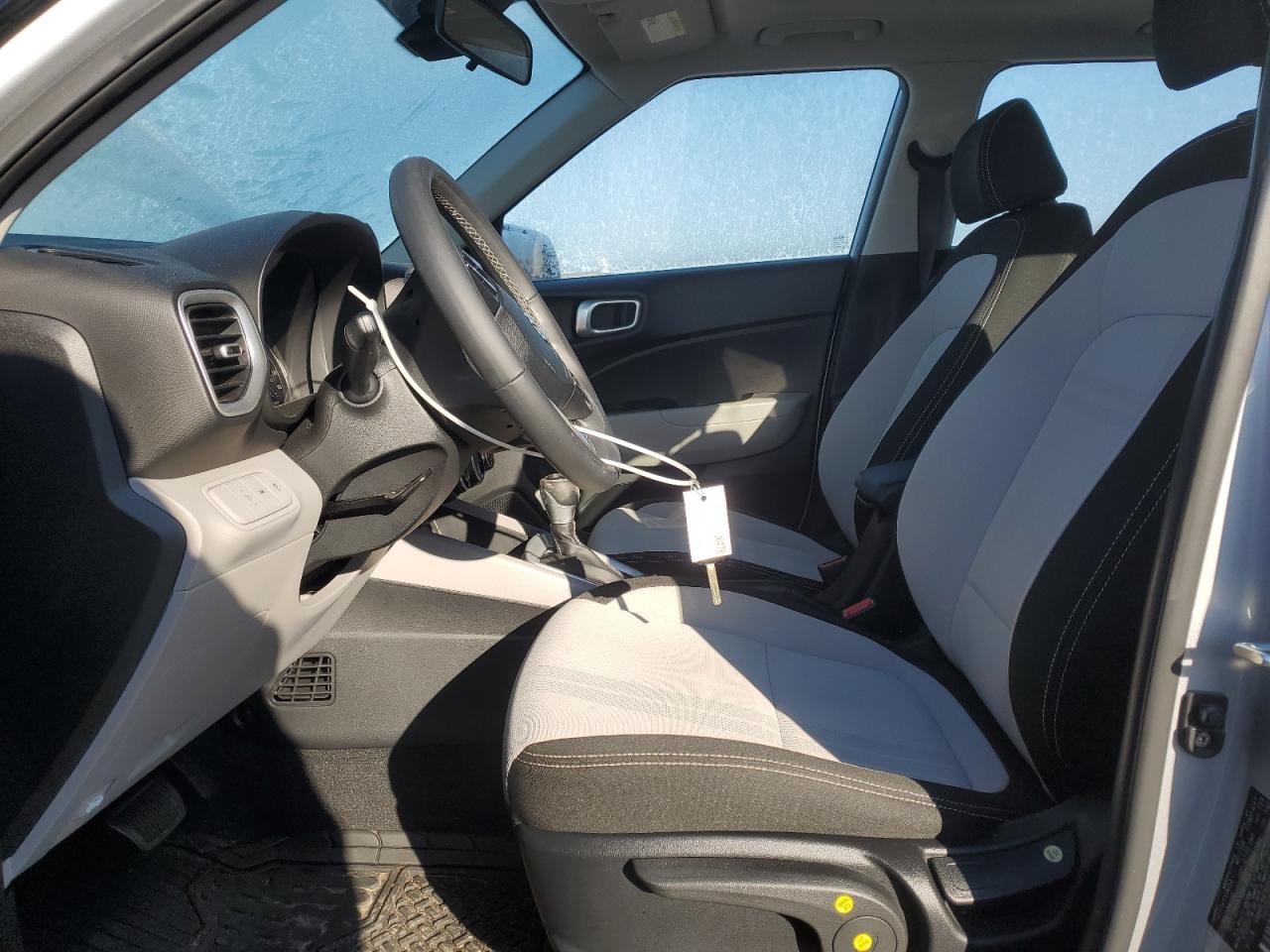 2022 Hyundai Venue VIN KMHRC8A3XNU200093 Copart auction photo, rear end / minor dent/scratches damage thumbnail 7