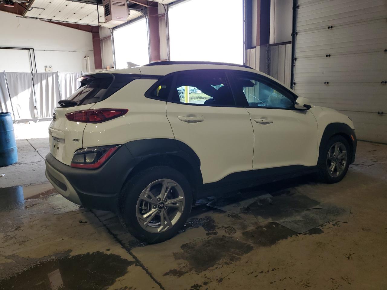 2023 Hyundai Kona VIN KM8K6CAB4PU043537 Copart auction photo, front end / side damage thumbnail 3