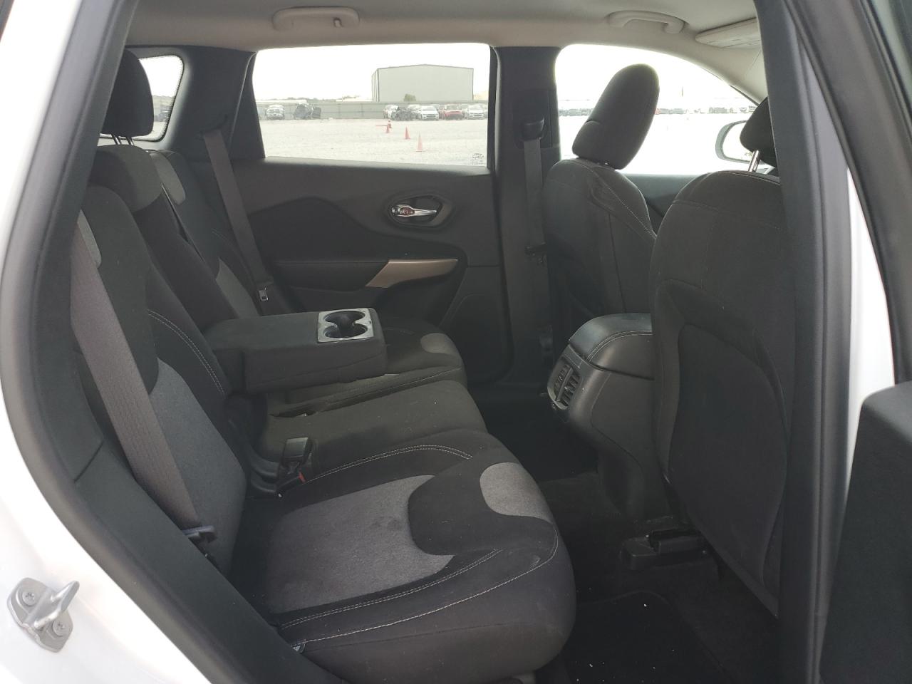 2017 Jeep Grand Cherokee VIN 1C4PJLAB4HW669202 Copart auction photo, front end / minor dent/scratches damage thumbnail 11