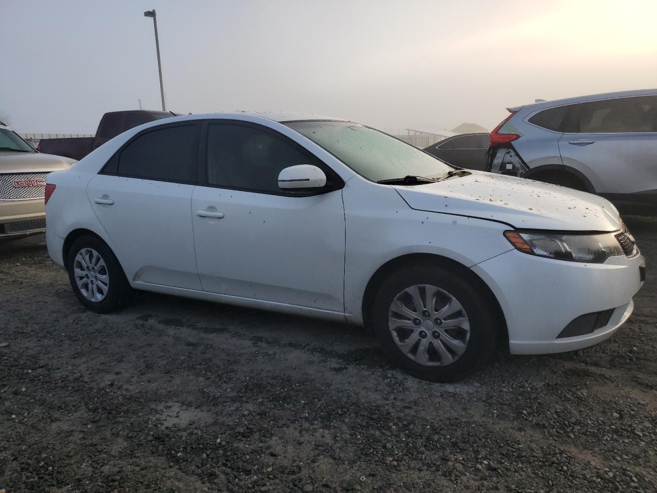 2012 KIA Forte VIN KNAFU4A24C5505503 Copart auction photo, front end / side damage thumbnail 4