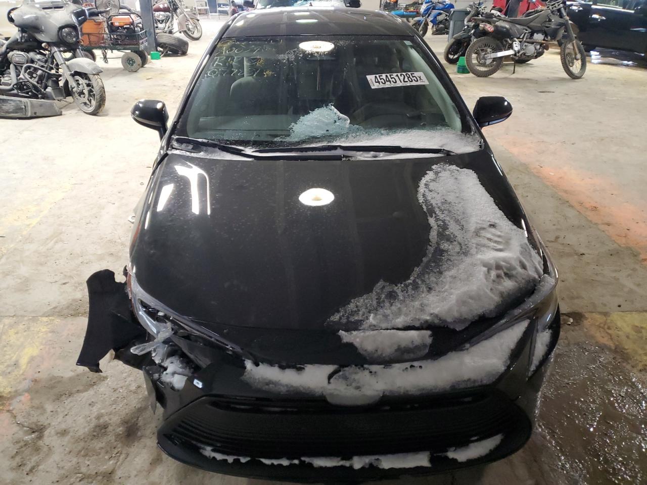 2025 Toyota Corolla VIN JTDBCMFE3S3077831 Copart auction photo, front end / minor dent/scratches damage thumbnail 5