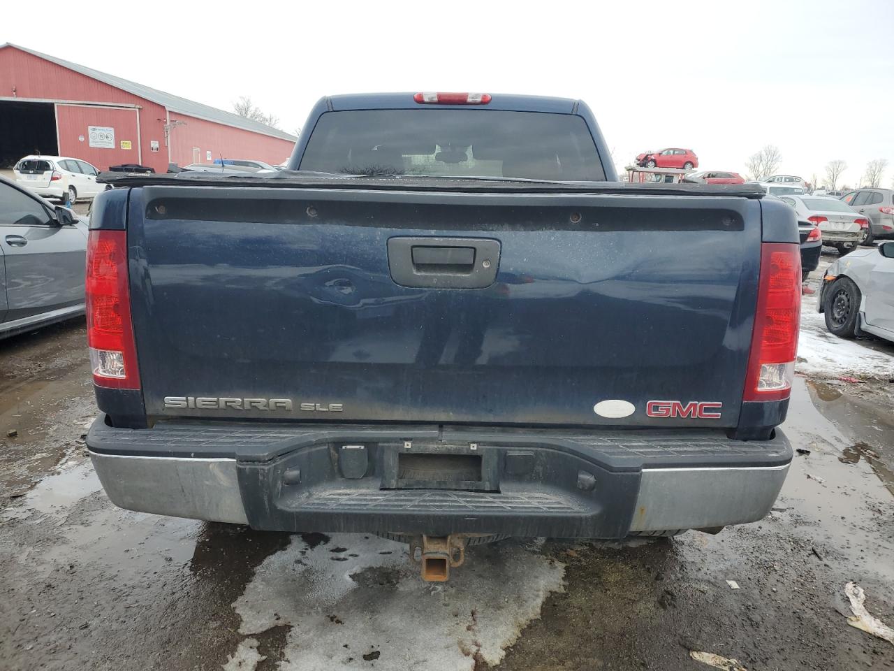 2007 GMC Sierra VIN 2GTEK13M471532192 Copart auction photo, front end / undercarriage damage thumbnail 6