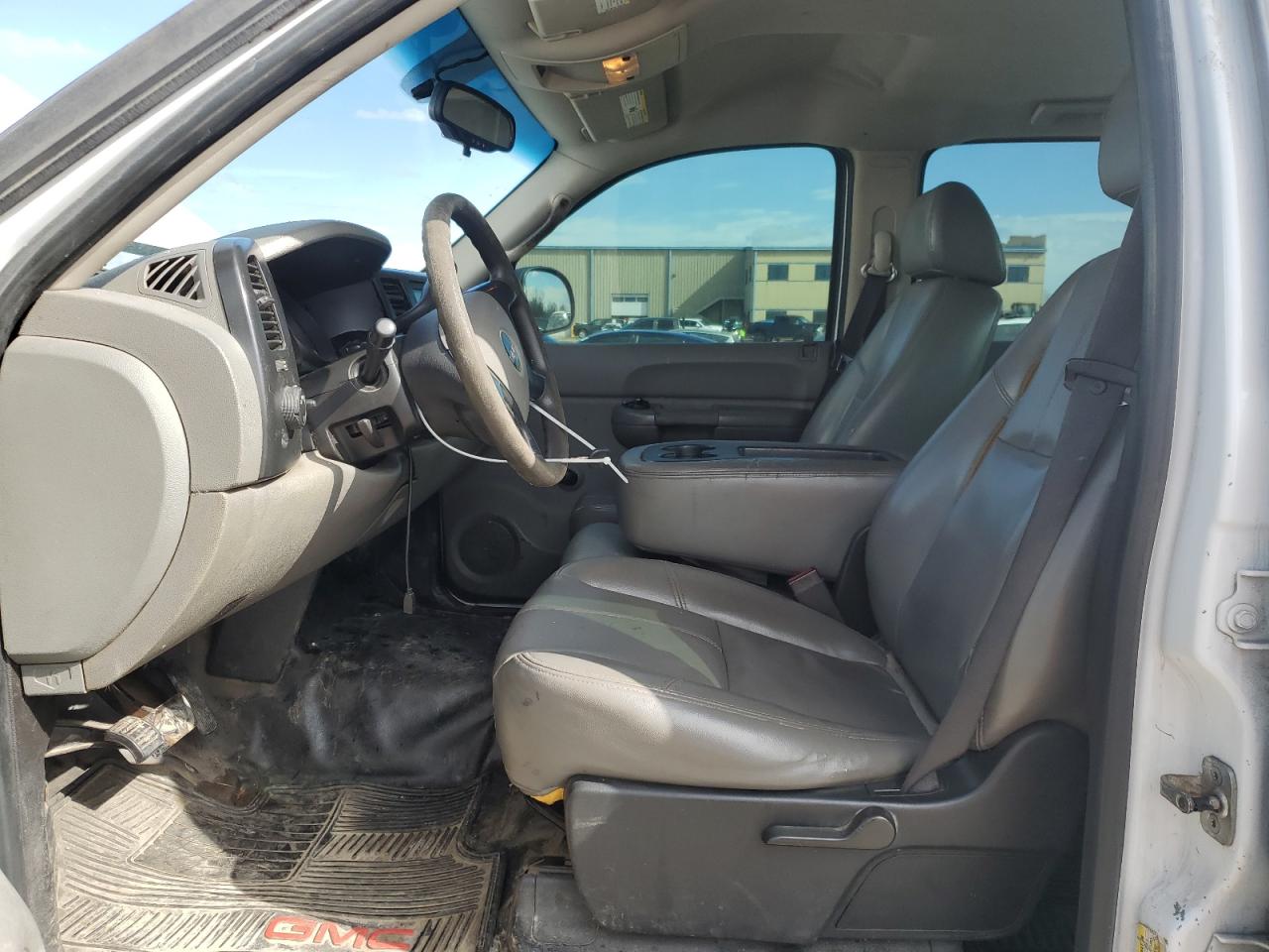 2007 GMC Sierra VIN 2GTEC13C471558277 Copart auction photo, side damage thumbnail 7