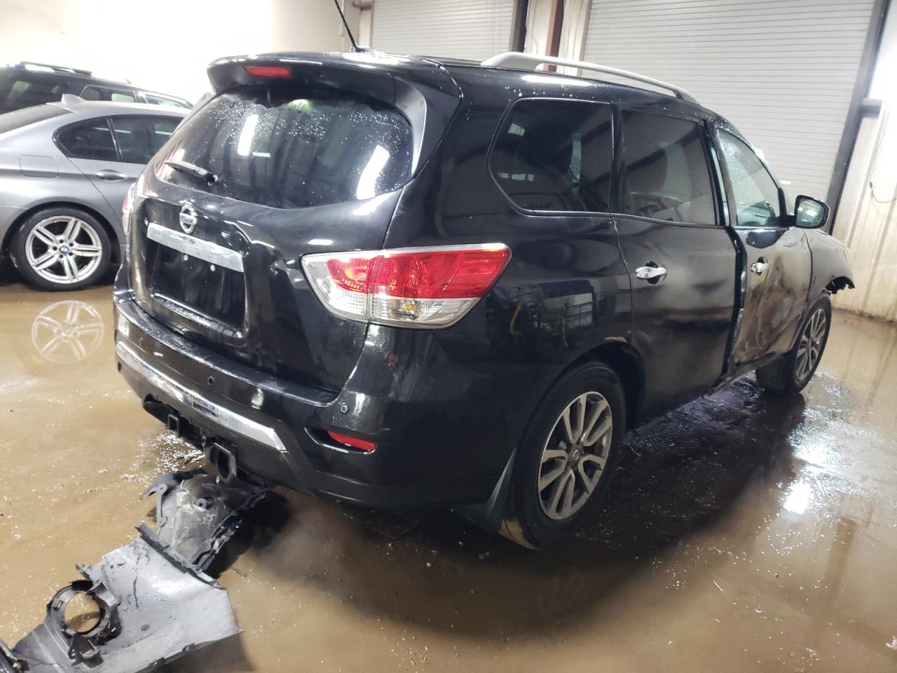 2015 Nissan Pathfinder VIN 5N1AR2MM8FC689193 Copart auction photo, front end / side damage thumbnail 3