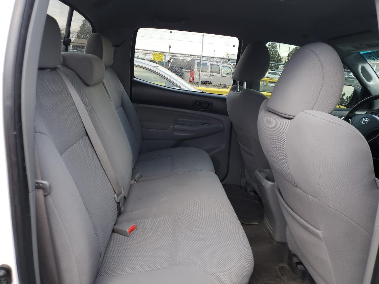 2010 Toyota Tacoma VIN 5TELU4EN2AZ689893 Copart auction photo, all over damage thumbnail 11
