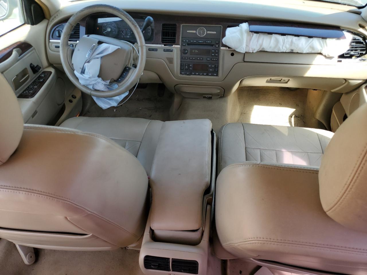 2006 Lincoln Town Car VIN 1LNHM81V56Y648066 Copart auction photo, front end damage thumbnail 8