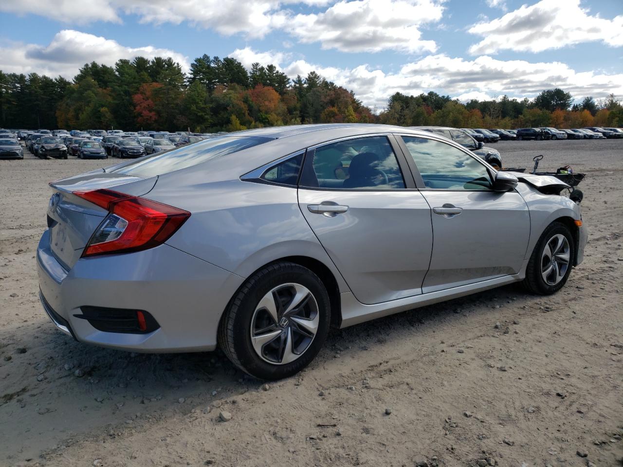 2019 Honda Civic VIN 2HGFC2F60KH582822 Copart auction photo, front end / minor dent/scratches damage thumbnail 3