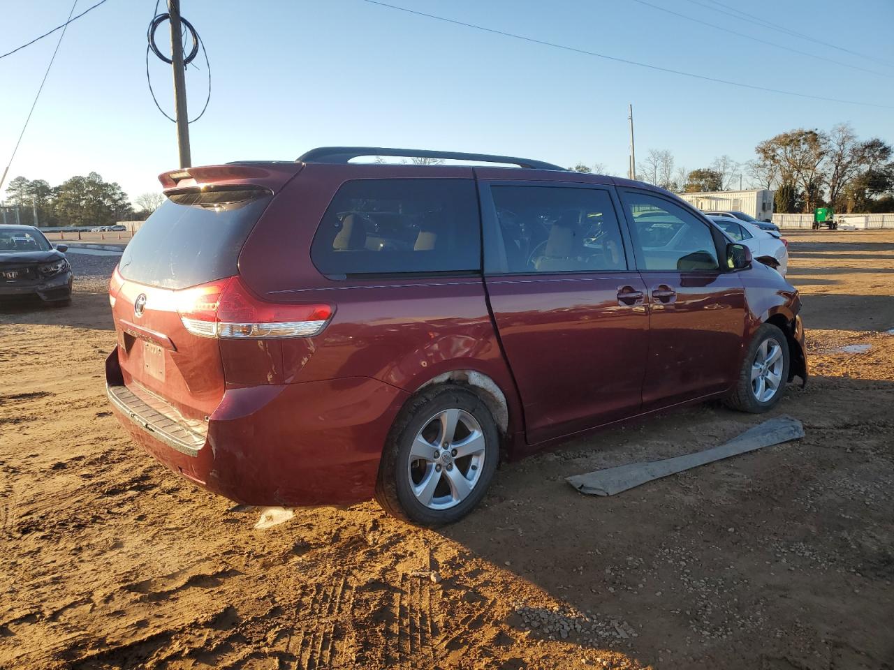 2014 Toyota Sienna VIN 5TDKK3DC6ES484933 Copart auction photo, front end / side damage thumbnail 3