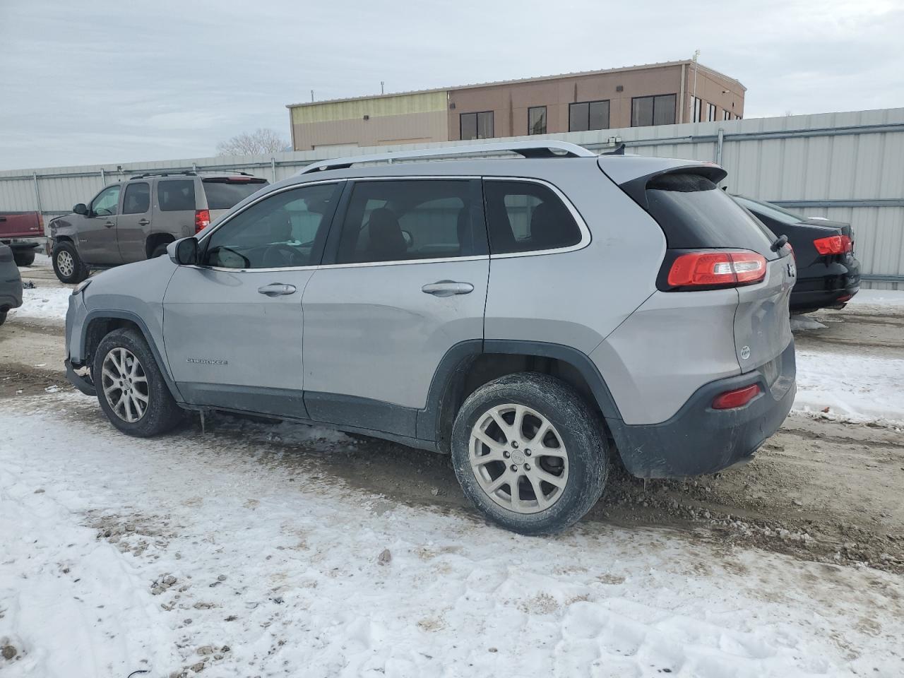 2015 Jeep Grand Cherokee VIN 1C4PJLCB5FW536474 Copart auction photo, front end damage thumbnail 2