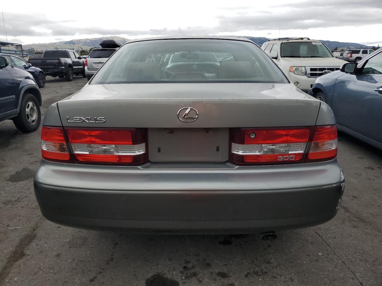 2000 Lexus ES VIN JT8BF28G3Y0287980 Copart auction photo, front end / undercarriage damage thumbnail 6