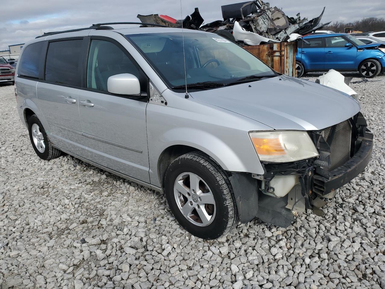 2010 Dodge Caravan VIN 2D4RN5D15AR122162 Copart auction photo, front end damage thumbnail 4