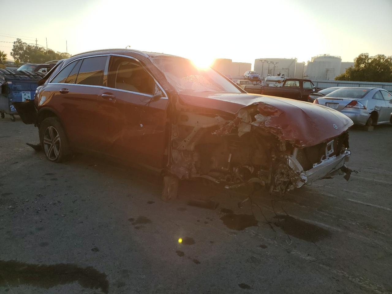 2019 Mercedes-Benz GLC VIN WDC0G4KB7KV126454 Copart auction photo, all over damage thumbnail 4