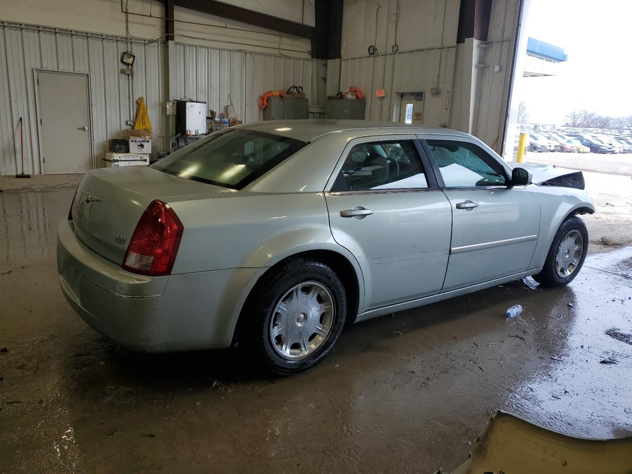 2006 Chrysler 300 VIN 2C3KA53GX6H399956 Copart auction photo, front end damage thumbnail 3