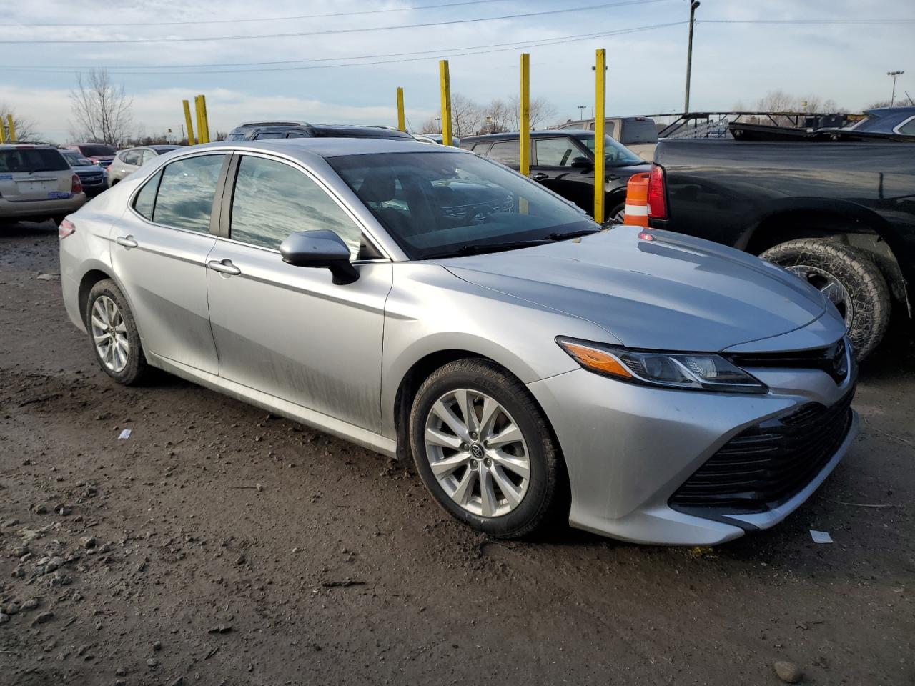 2018 Toyota Camry VIN 4T1B11HK6JU531386 Copart auction photo, front end / minor dent/scratches damage thumbnail 4