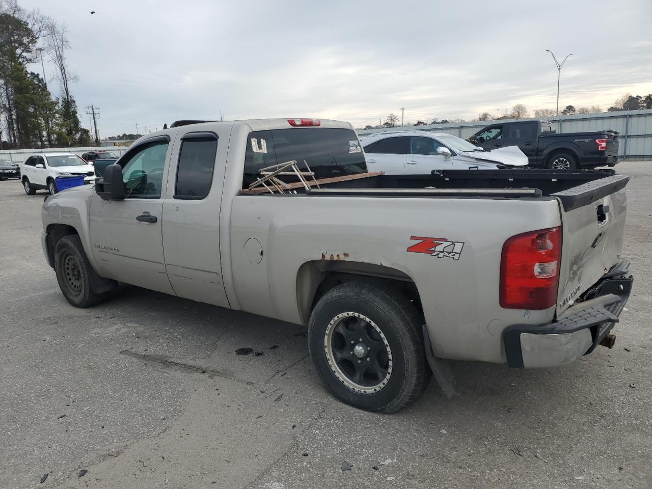 2009 Chevrolet Silverado VIN 1GCEK29039Z239372 Copart auction photo, all over / frame damage damage thumbnail 2