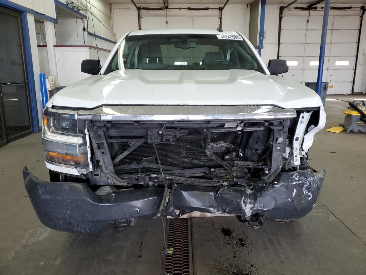 2019 Chevrolet Silverado VIN 2GCVKNEC5K1208902 Copart auction photo, front end / side damage thumbnail 5