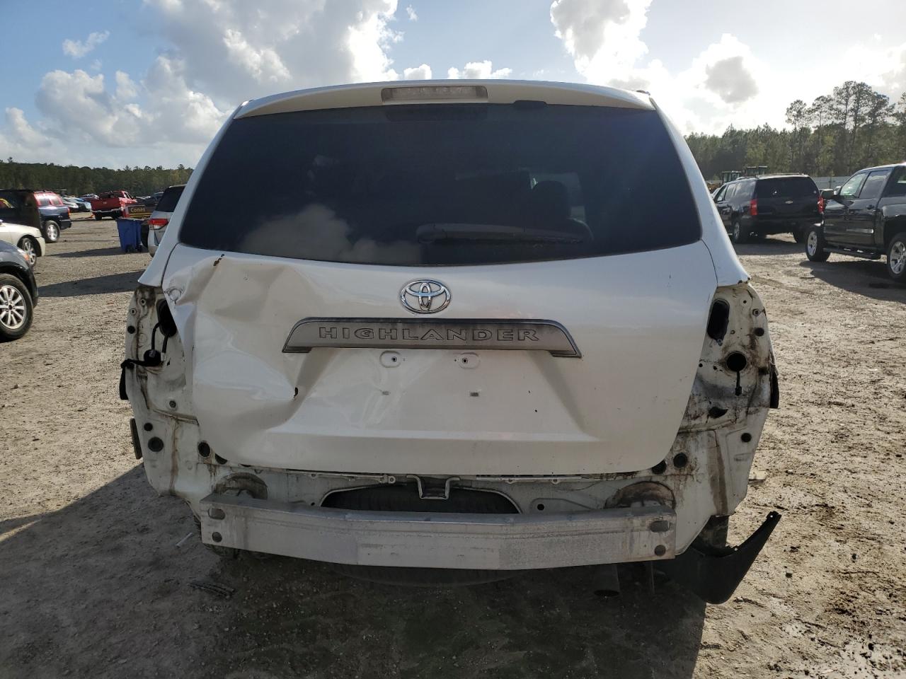 2010 Toyota Highlander VIN 5TDZA3EH2AS005607 Copart auction photo, rear end damage thumbnail 6