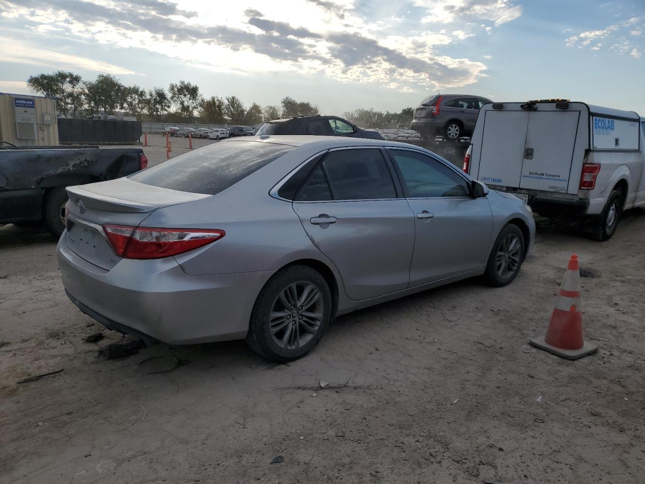 2015 Toyota Camry VIN 4T1BF1FK9FU499934 Copart auction photo, front end damage thumbnail 3