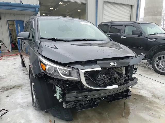 2017 KIA Sedona VIN KNDMB5C12H6306347 Copart auction photo, front end damage thumbnail 13