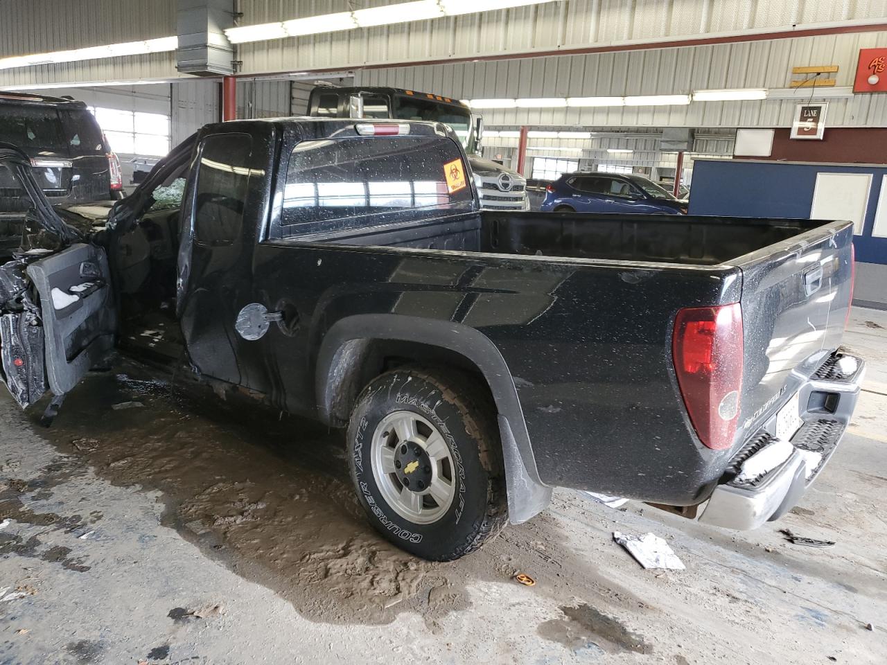 2004 Chevrolet Colorado VIN 1GCDT196748106913 Copart auction photo, front end / side damage thumbnail 2