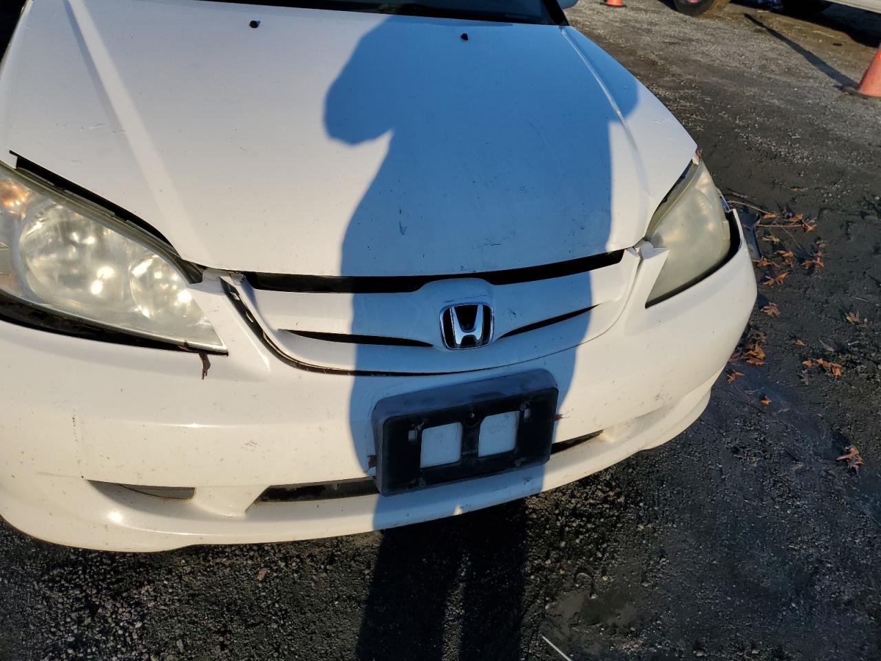 2005 Honda Civic VIN 2HGES26815H543371 Copart auction photo, front end damage thumbnail 9