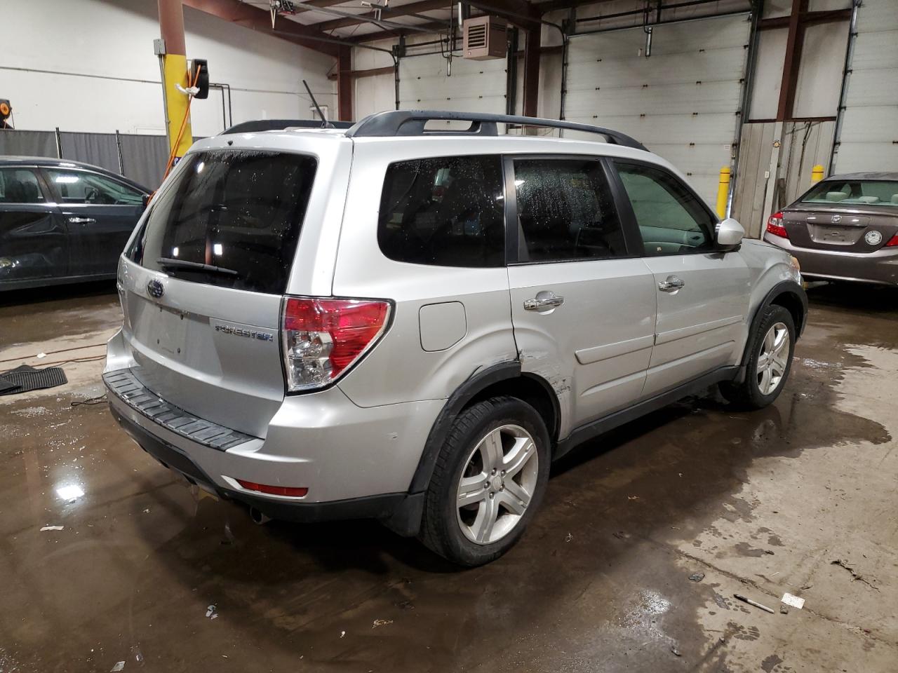 2009 Subaru Forester VIN JF2SH64669H746312 Copart auction photo, side damage thumbnail 3