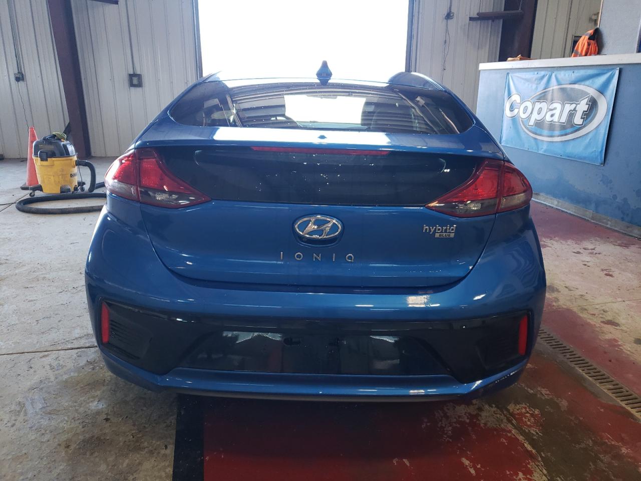 2018 Hyundai IONIQ VIN KMHC65LC9JU074179 Copart auction photo, front end damage thumbnail 6
