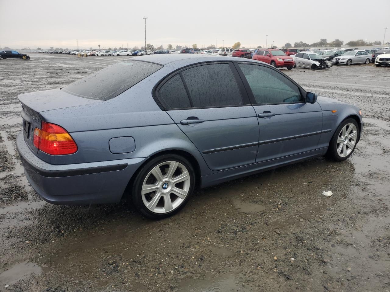 2003 BMW 3er VIN WBAET37403NJ40450 Copart auction photo, mechanical damage thumbnail 3