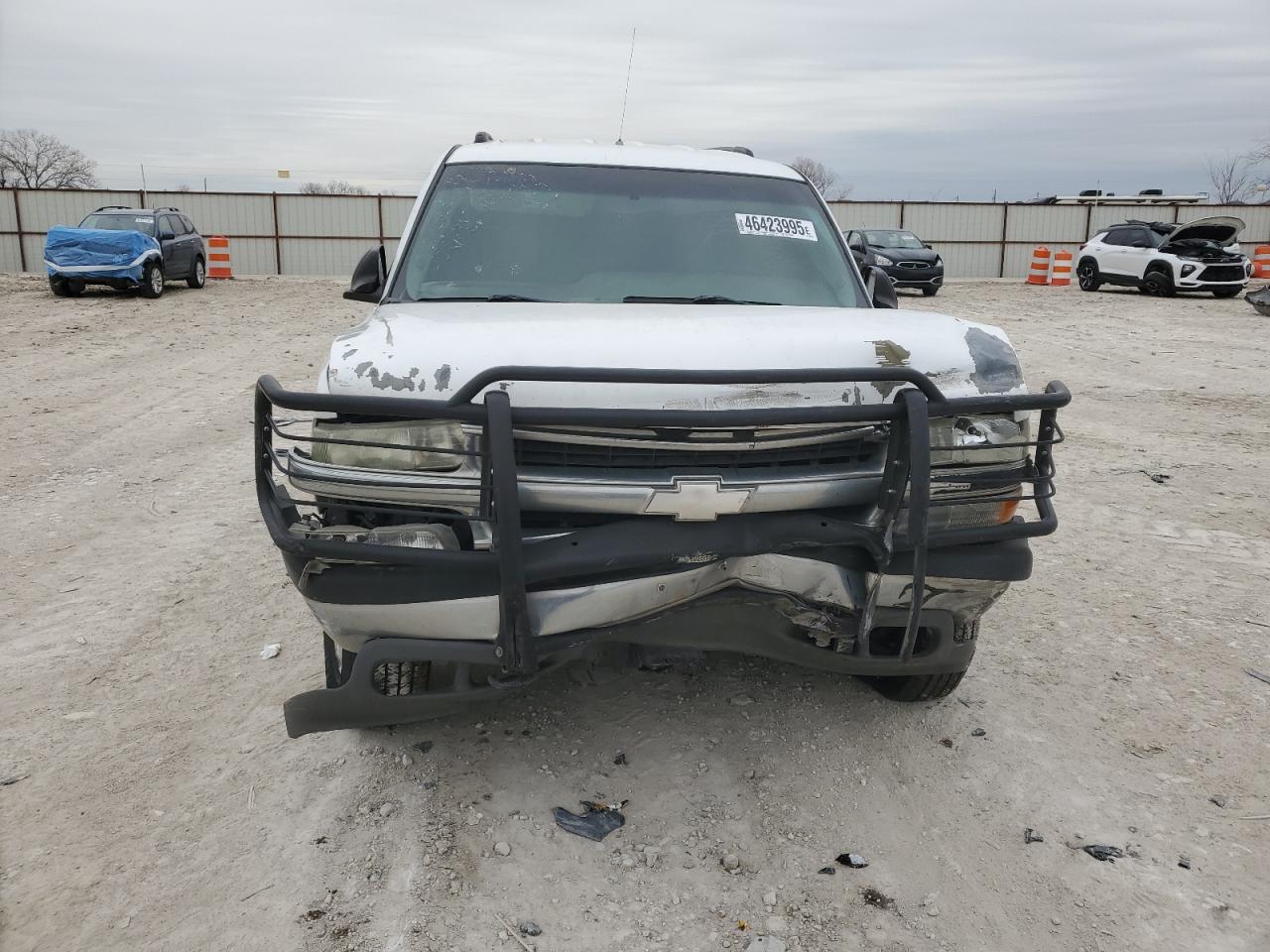 2003 Chevrolet Tahoe VIN 1GNEK13V23R268794 Copart auction photo, front end damage thumbnail 5