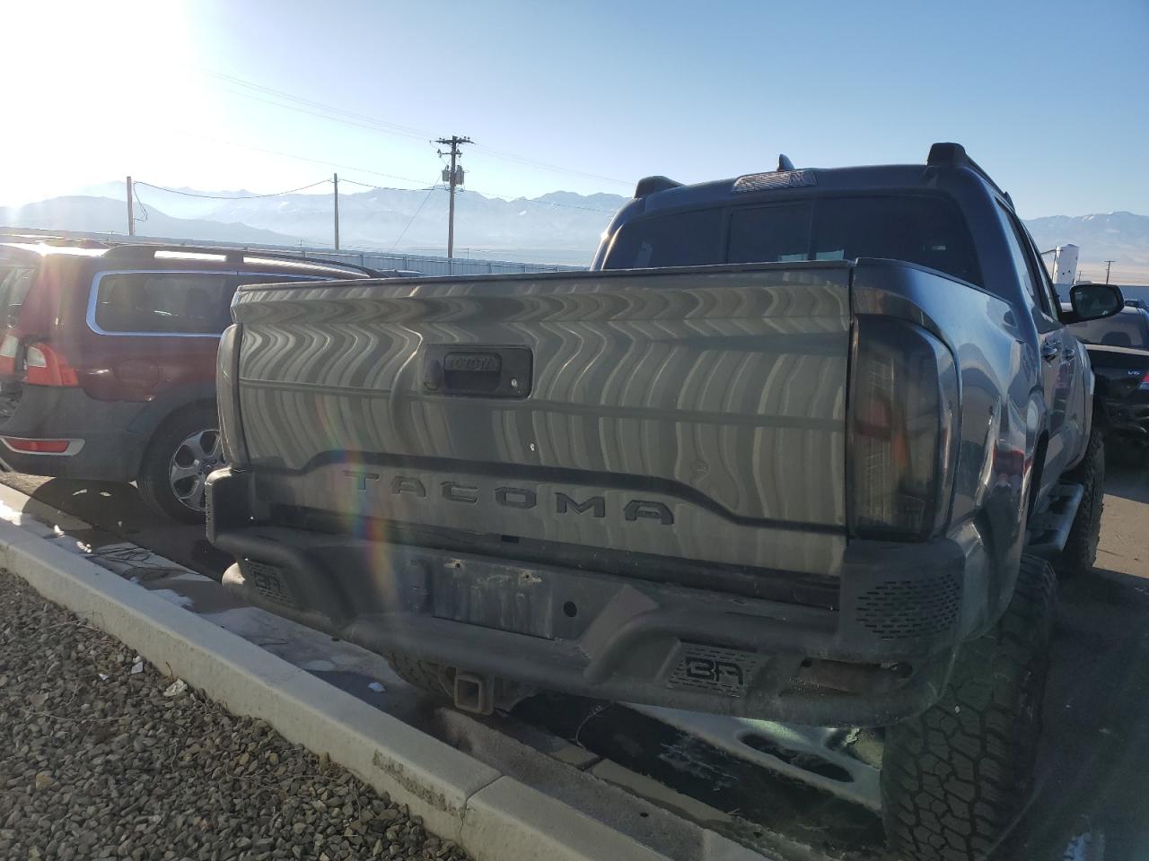 2016 Toyota Tacoma VIN 3TMCZ5AN0GM029628 Copart auction photo, front end / mechanical damage thumbnail 6