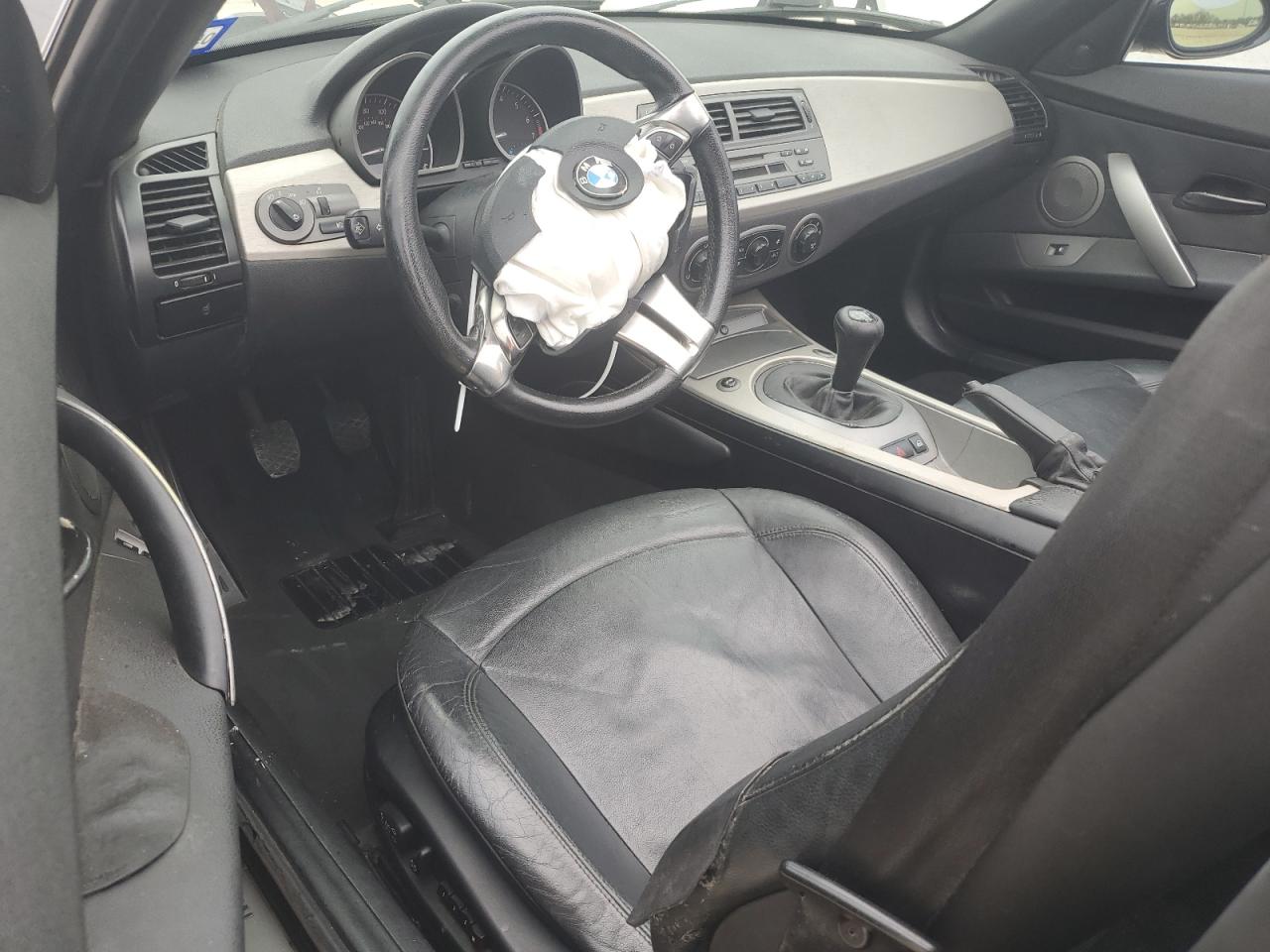 2004 BMW Z4 VIN 4USBT33564LR67395 Copart auction photo, front end / side damage thumbnail 8