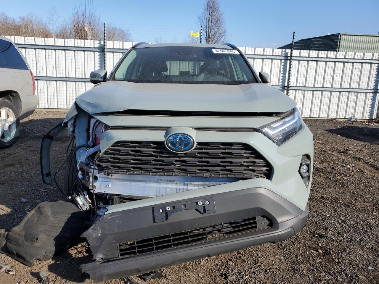 2023 Toyota RAV 4 VIN 4T3B6RFV7PU139028 Copart auction photo, front end / minor dent/scratches damage thumbnail 5