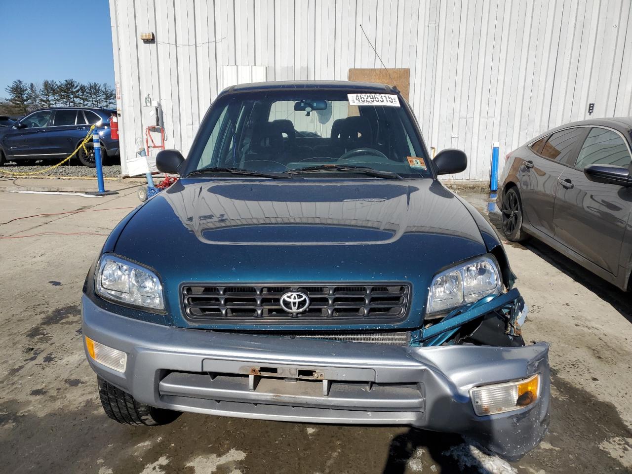 2000 Toyota RAV 4 VIN JT3HP10V2Y0239730 Copart auction photo, front end damage thumbnail 5