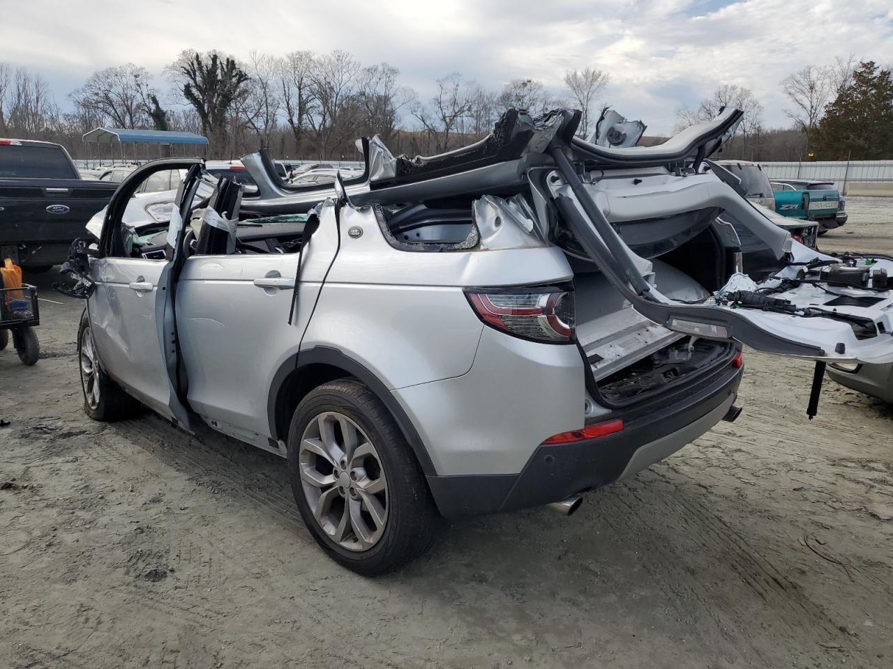 2015 Land Rover Discovery VIN SALCR2BG3FH537330 Copart auction photo, all over damage thumbnail 2