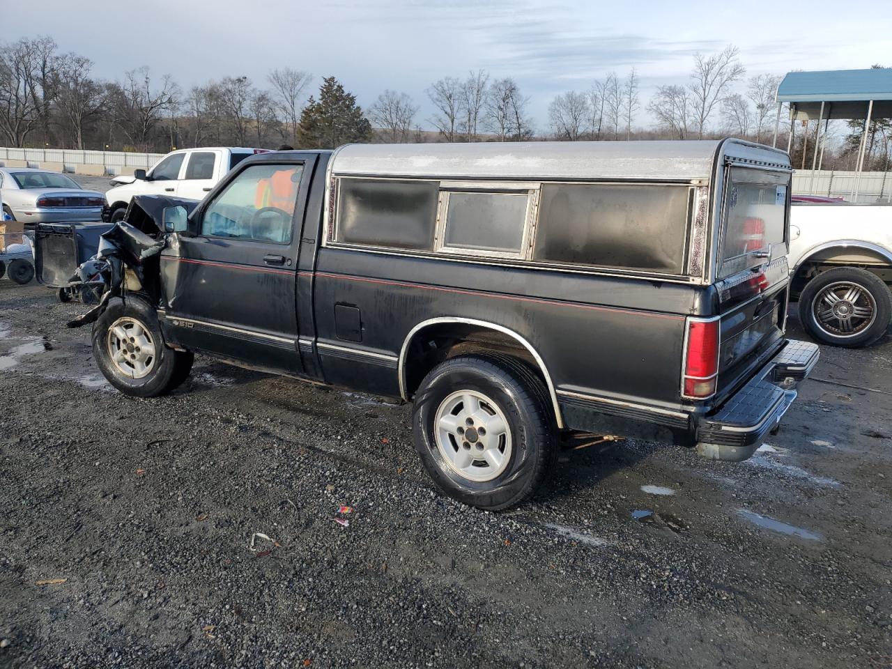 1991 Chevrolet S-10 Pickup VIN 1GCCT14ZXM8207246 Copart auction photo, front end damage thumbnail 2