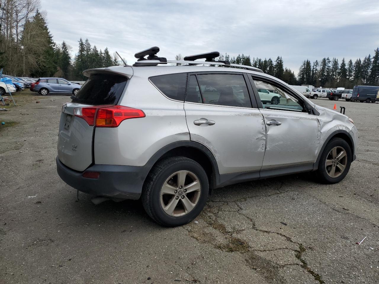 2015 Toyota RAV 4 VIN 2T3RFREV4FW375781 Copart auction photo, side / front end damage thumbnail 3