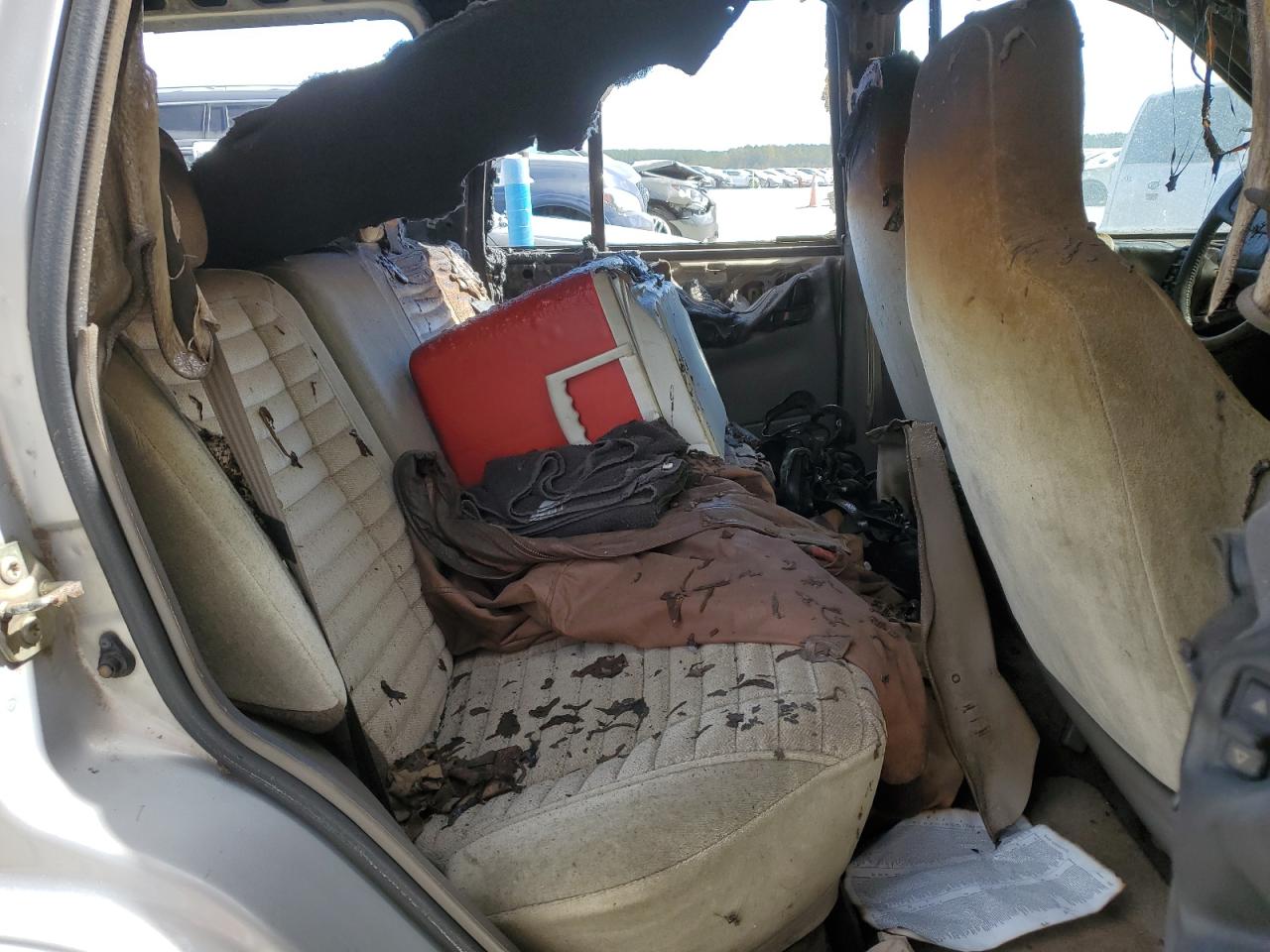 1994 Jeep Grand Cherokee VIN 1J4GZ58S0RC357210 Copart auction photo, burn damage thumbnail 11