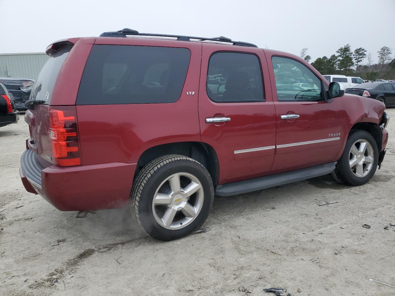 2010 Chevrolet Tahoe VIN 1GNUKCE03AR249628 Copart auction photo, front end damage thumbnail 3