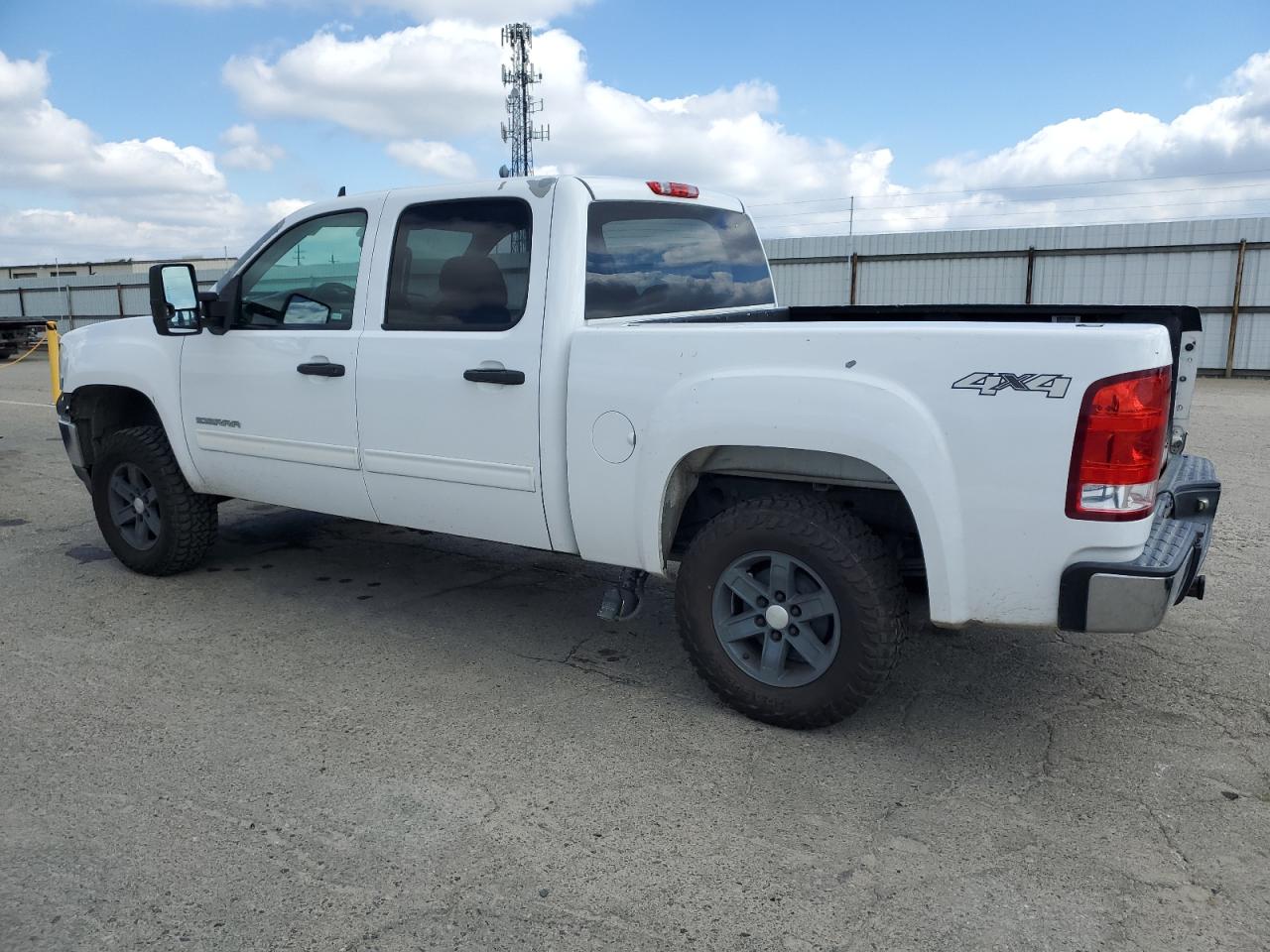 2013 GMC Sierra VIN 3GTP2UEA5DG100033 Copart auction photo, all over damage thumbnail 2