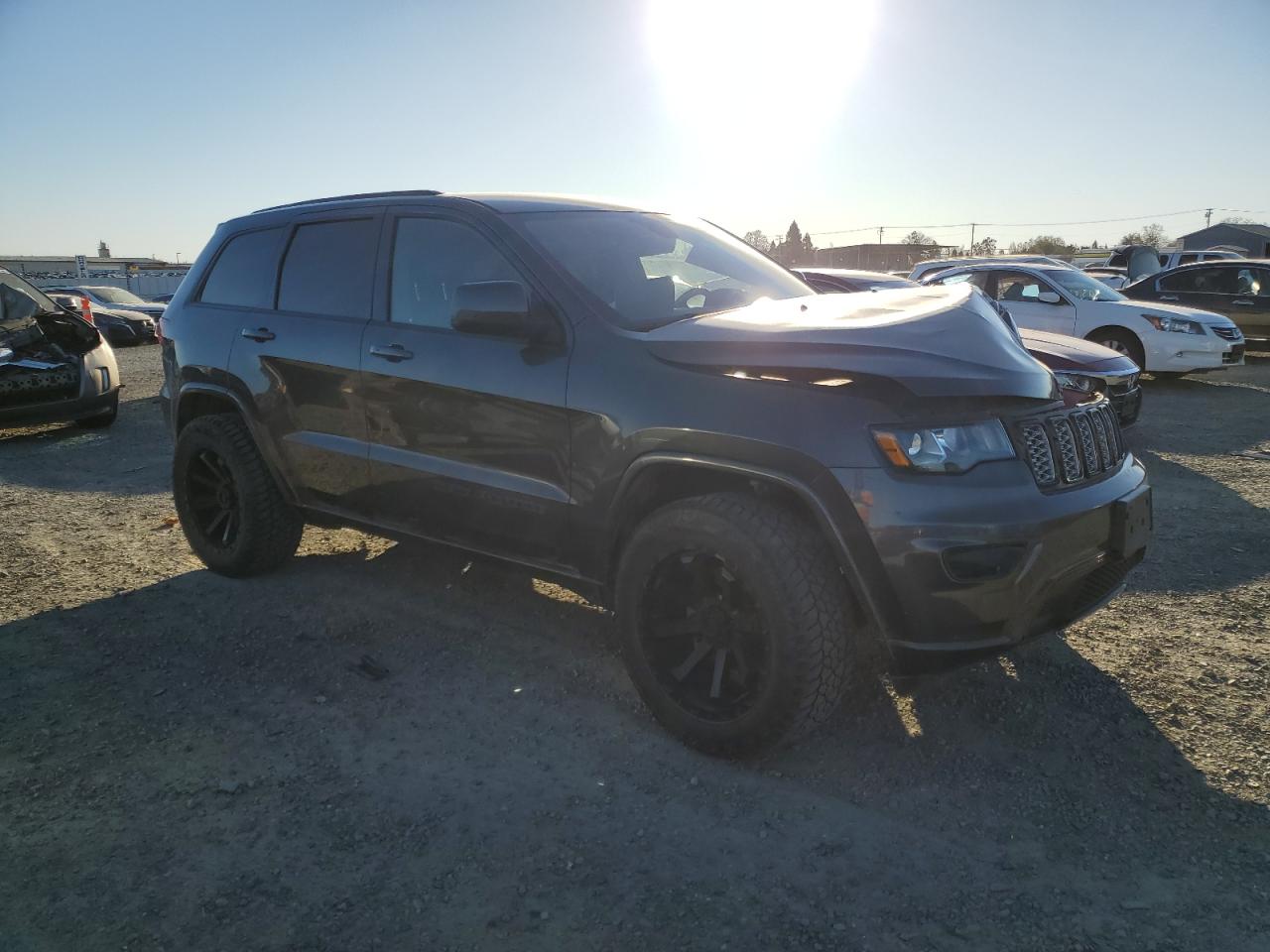 2018 Jeep Grand Cherokee VIN 1C4RJEAG9JC353334 Copart auction photo, front end damage thumbnail 4