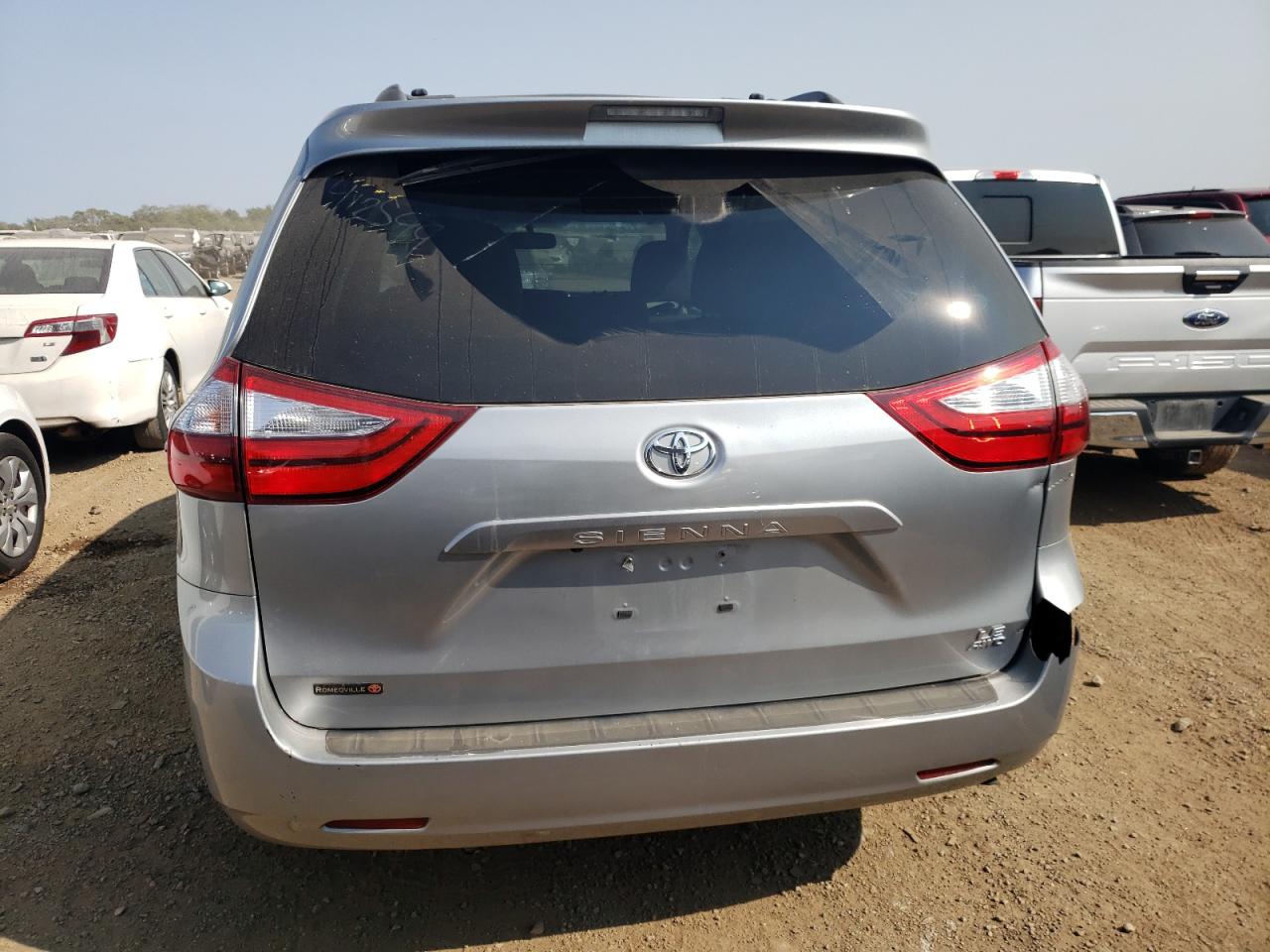 2017 Toyota Sienna VIN 5TDJZ3DC1HS158937 Copart auction photo, front end / rear end damage thumbnail 6
