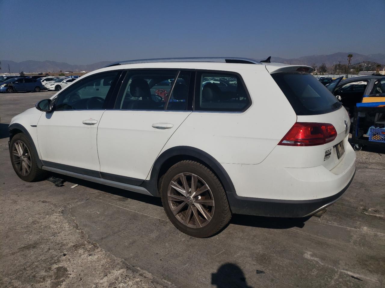 2017 Volkswagen Golf VIN 3VWM17AU2HM543882 Copart auction photo, front end damage thumbnail 2