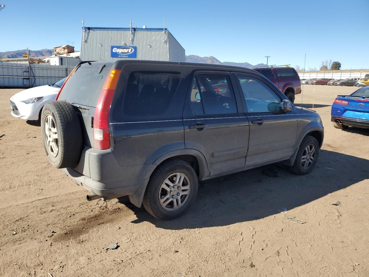 2002 Honda CR-V VIN JHLRD78852C064389 Copart auction photo, minor dent/scratches damage thumbnail 3