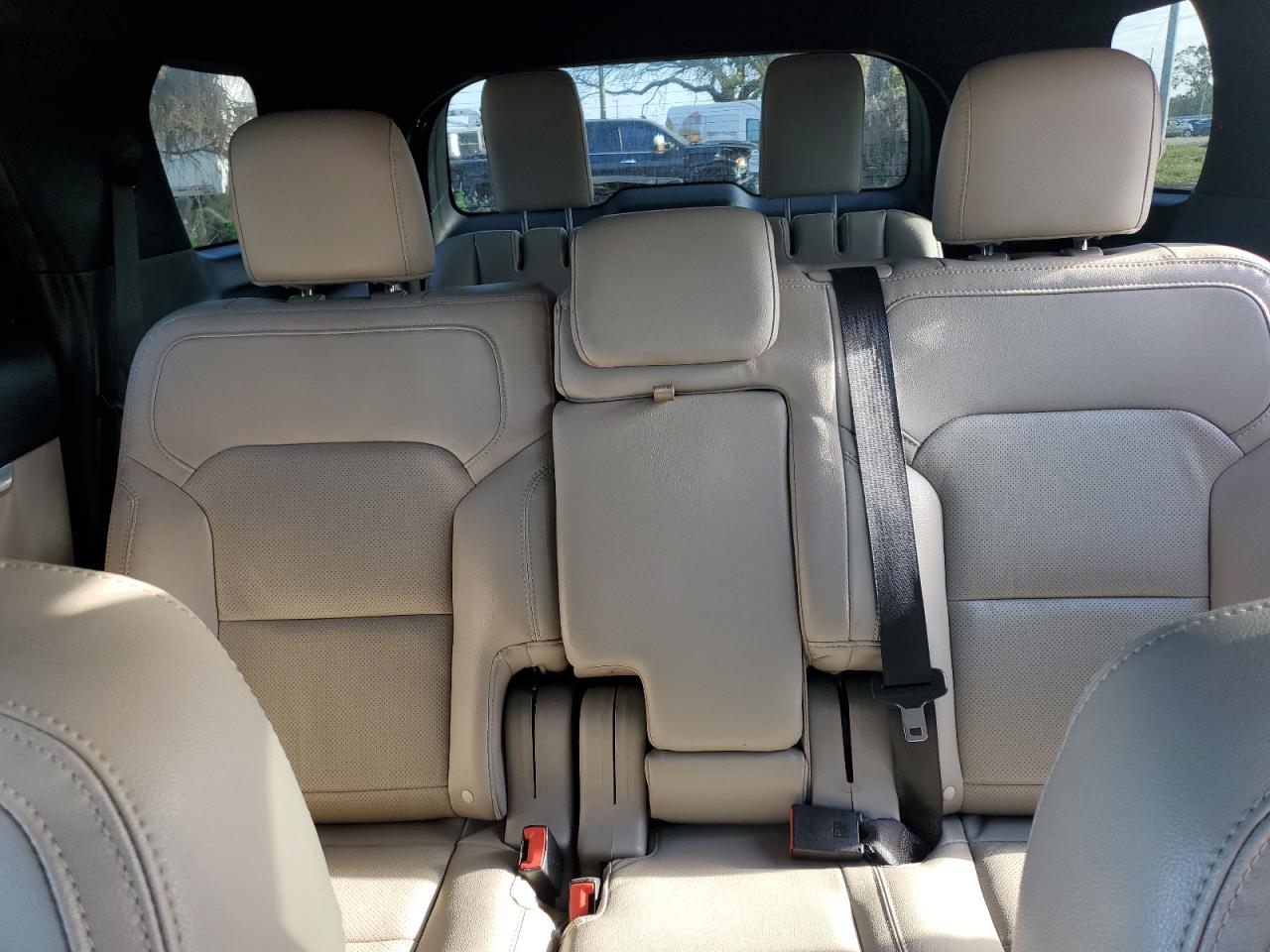 2019 Ford Explorer VIN 1FM5K7F83KGA10744 Copart auction photo, normal wear / minor dent/scratches damage thumbnail 10