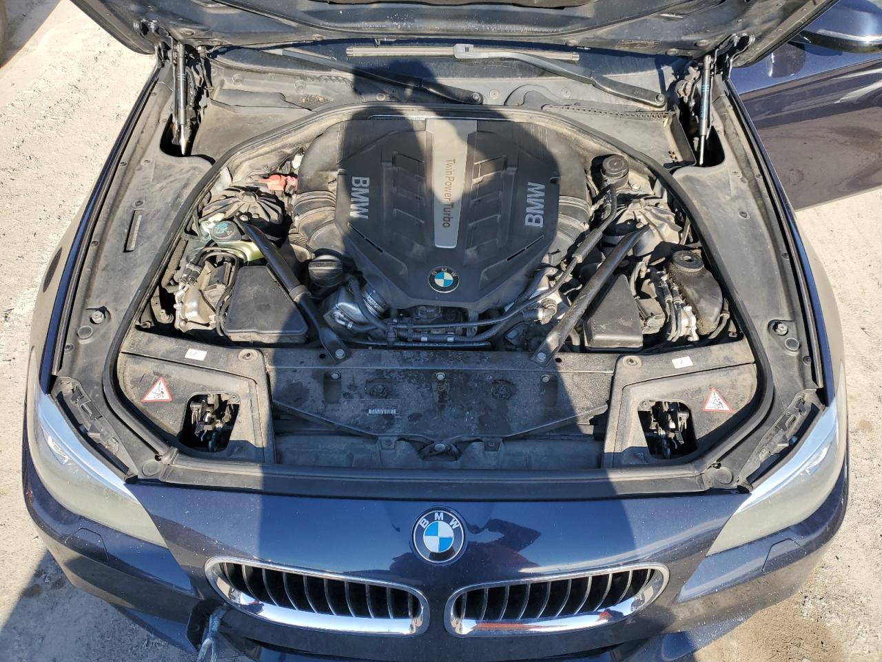 2014 BMW 5er VIN WBAKP9C52ED692341 Copart auction photo, rear end / mechanical damage thumbnail 11