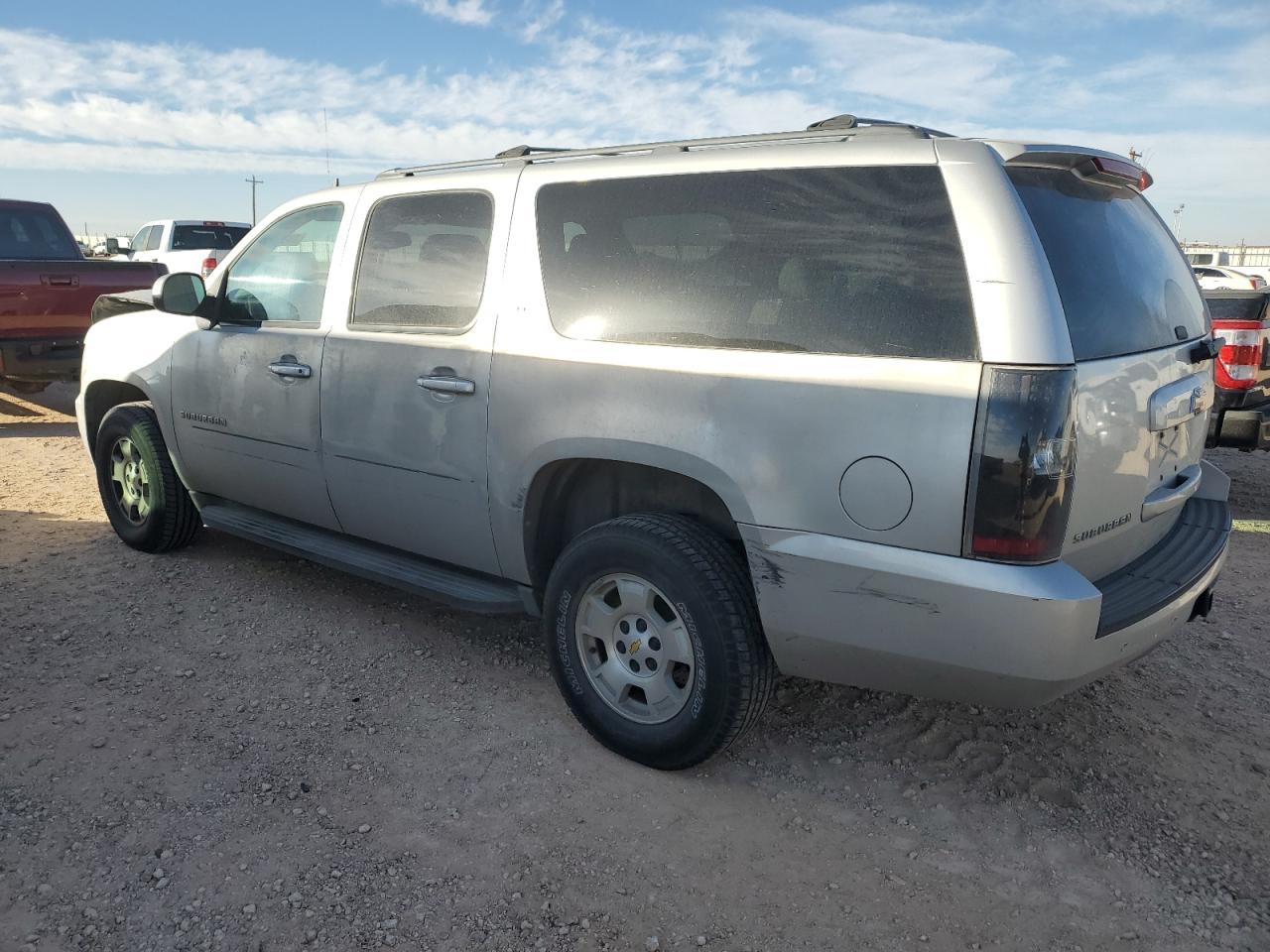 2010 Chevrolet Suburban VIN 1GNUKJE37AR119866 Copart auction photo, front end damage thumbnail 2