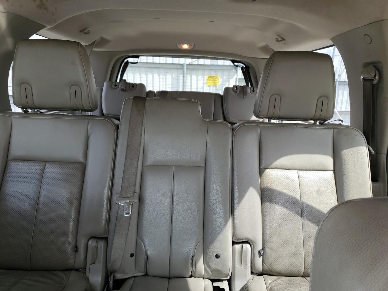2014 Ford Expedition VIN 1FMJK1K51EEF27693 Copart auction photo, front end / minor dent/scratches damage thumbnail 10