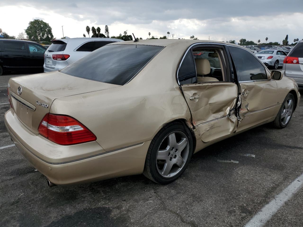 2004 Lexus LS VIN JTHBN36F840149378 Copart auction photo, side / minor dent/scratches damage thumbnail 3