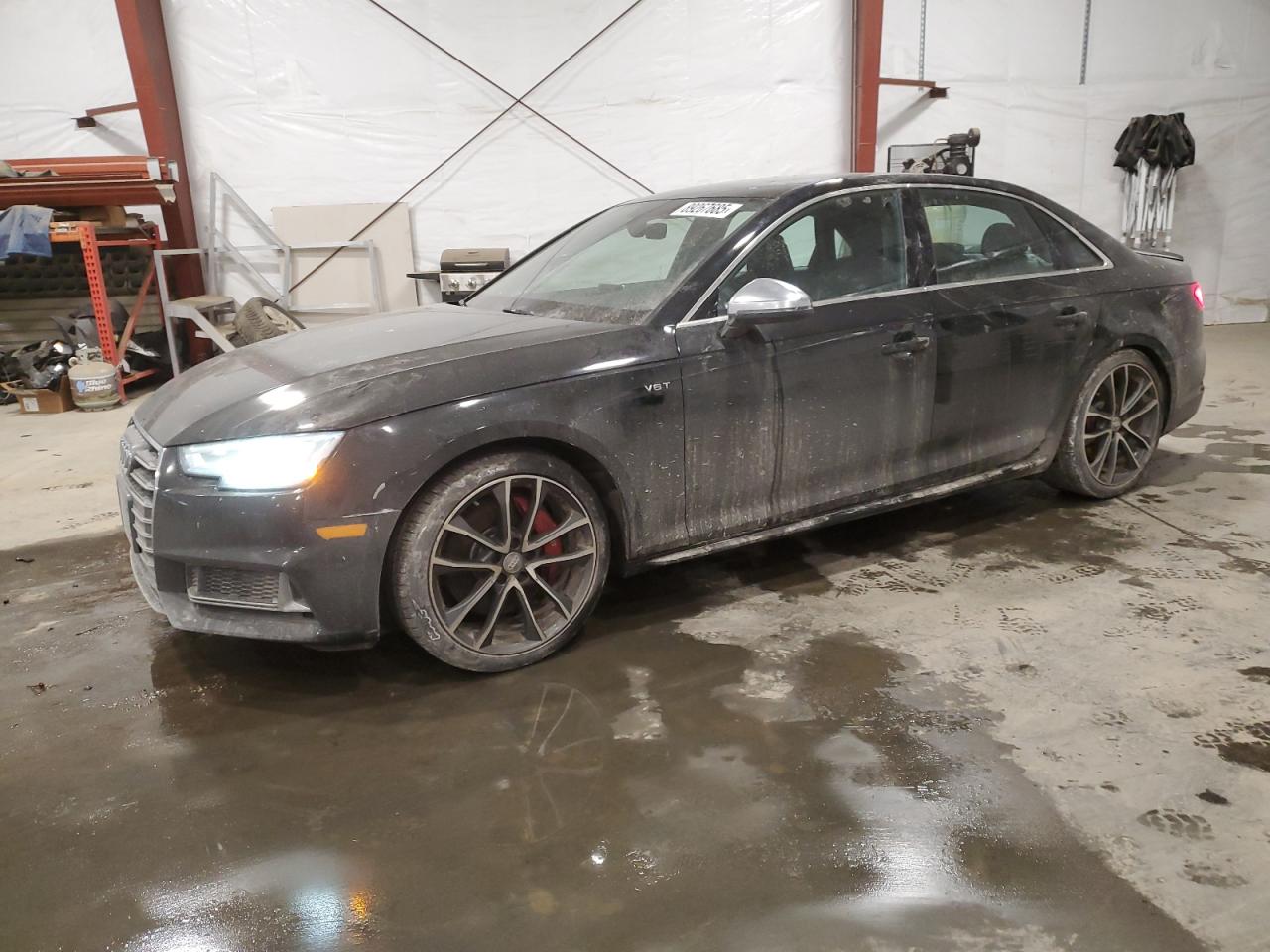 2018 Audi RS4 VIN WAUB4AF45JA033646